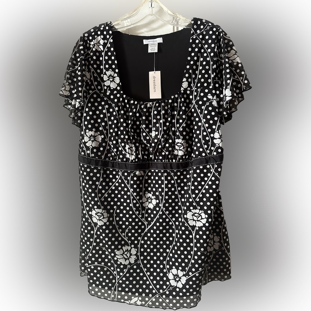 Black & White Ruched Front Dress Barn Blouse with Flutter Sleeves Size 2X